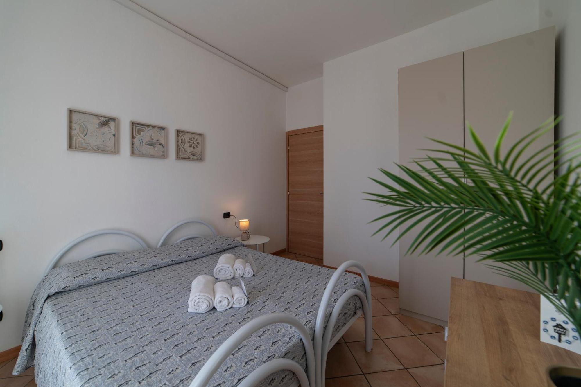 Apartamento La Casa Dei Carta-New & Chic Lovere Exterior foto